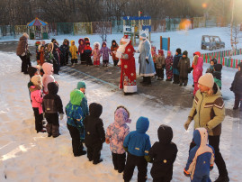 Зимние забавы (младший возраст) Зимние забавы (младший возраст).